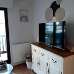 Cosy A 50m De La *